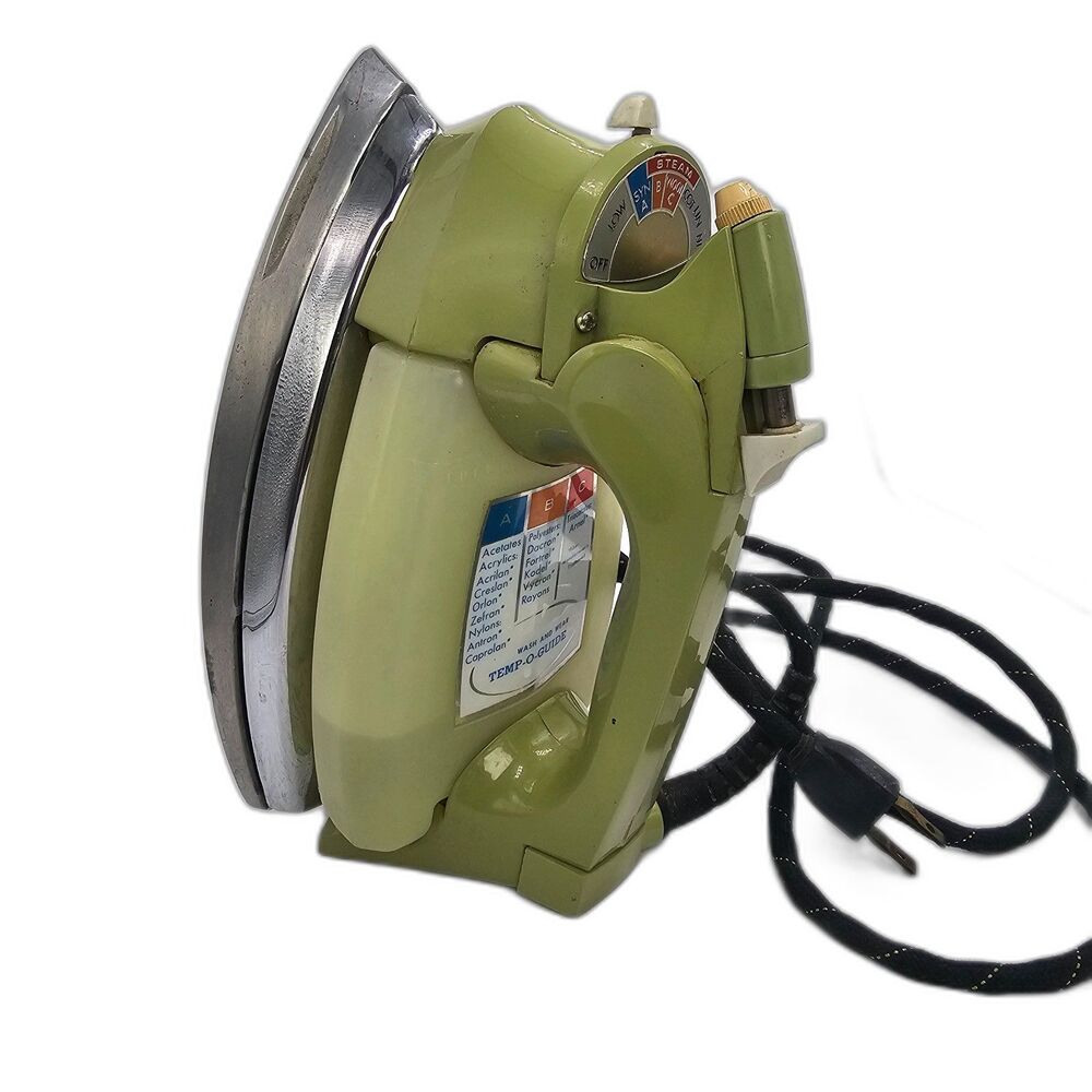 Vintage Proctor-Silex Deluxe Corded Steam Dry Iron Avocado Green